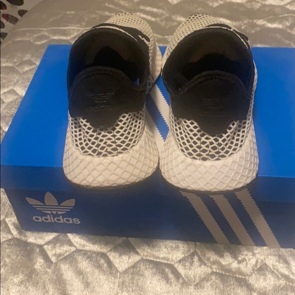 Adidas size 9 - Picture 4 of 5